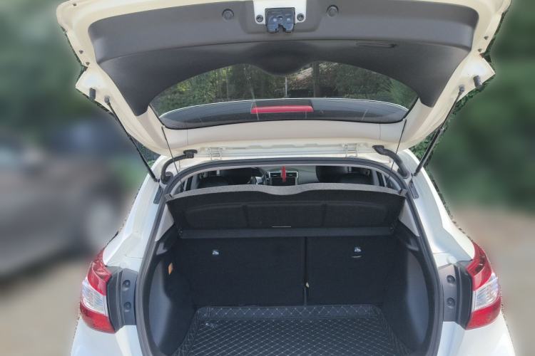 Used Nissan Tiida 2021 1.6L CVT Cool Edition Trunk