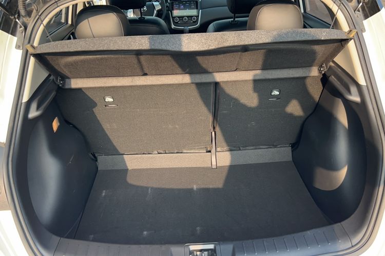 Used Nissan Tiida 2021 1.6L CVT Cool Edition Trunk