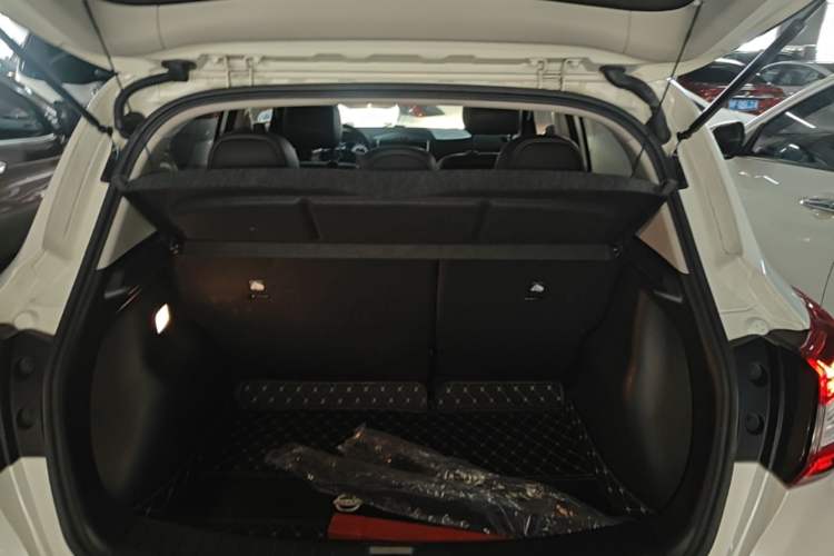 Used Nissan Tiida 2021 1.6L CVT Smart Drive Edition Trunk