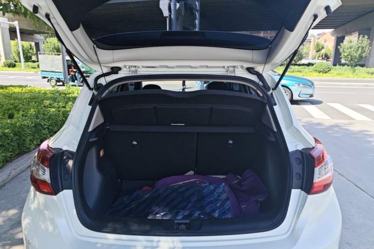 Used Nissan Tiida 2021 1.6L CVT Cool Edition Trunk