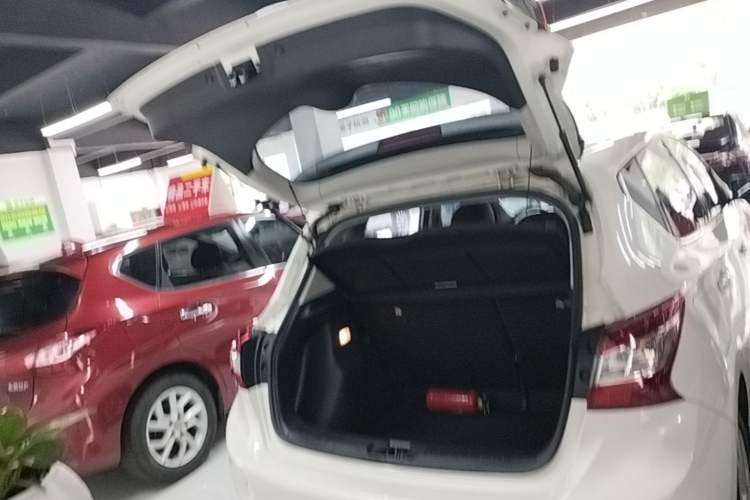 Used Nissan Tiida 2021 1.6L CVT Cool Edition Trunk