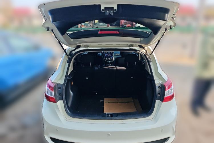 Used Nissan Tiida 2021 1.6L CVT Cool Edition Trunk