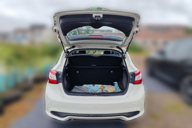 Used Nissan Tiida 2021 1.6L CVT Cool Edition Trunk
