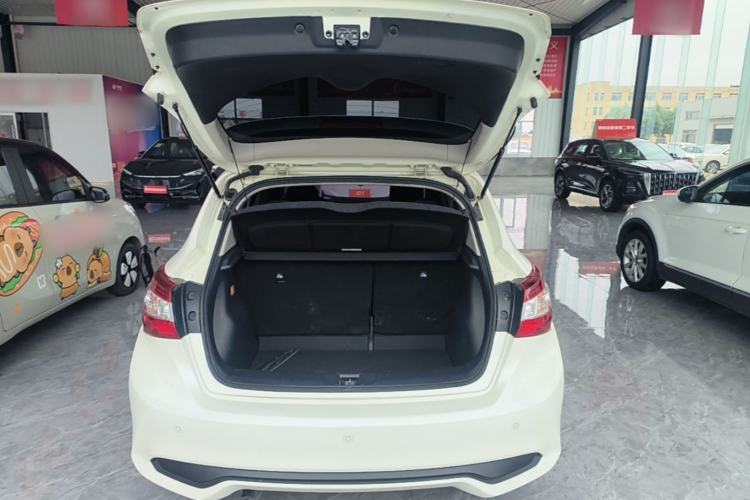 Used Nissan Tiida 2021 1.6L CVT Cool Edition Trunk