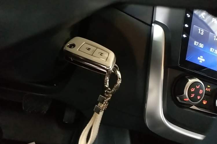 Used Nissan Tiida 2021 1.6L CVT Cool Edition Vehicle Key
