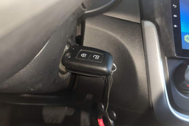 Used Nissan Tiida 2021 1.6L CVT Cool Edition Vehicle Key