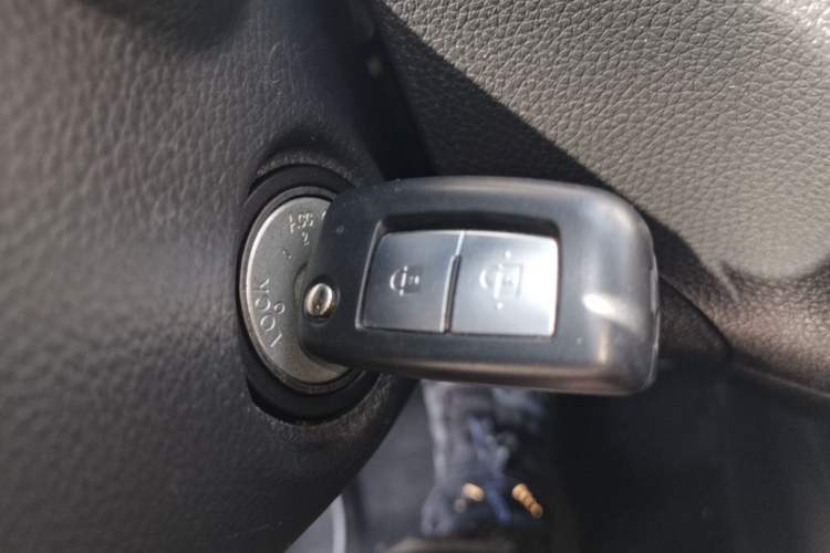 Used Nissan Tiida 2021 1.6L CVT Cool Edition Vehicle Key