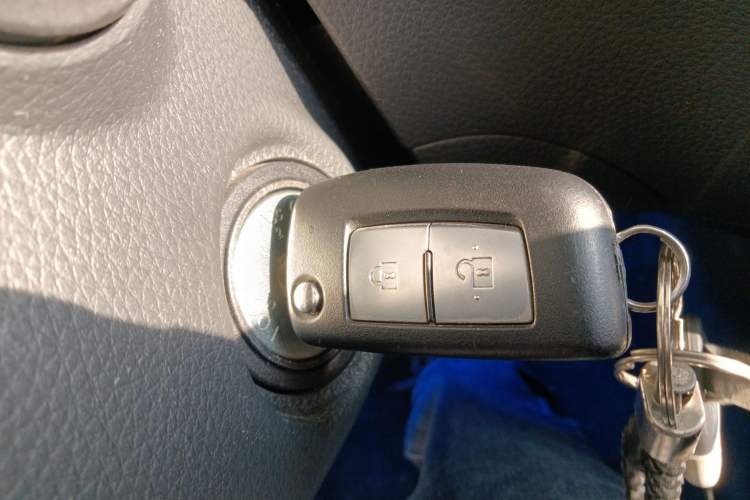 Used Nissan Tiida 2021 1.6L CVT Cool Edition Vehicle Key