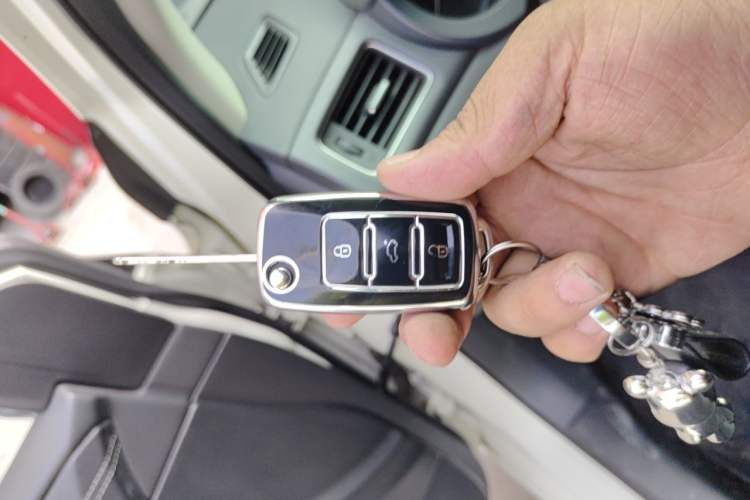 Used Nissan Tiida 2021 1.6L CVT Cool Edition Vehicle Key