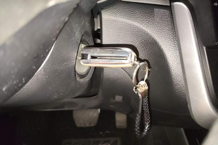 Used Nissan Tiida 2021 1.6L CVT Cool Edition Vehicle Key