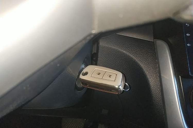 Used Nissan Tiida 2021 1.6L CVT Cool Edition Vehicle Key