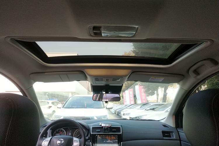 Used Nissan Tiida 2023 1.6L CVT Smart Drive Version Headliner