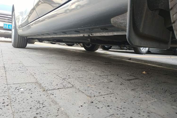Used Nissan Tiida 2023 1.6L CVT Smart Drive Version Left Side Sill