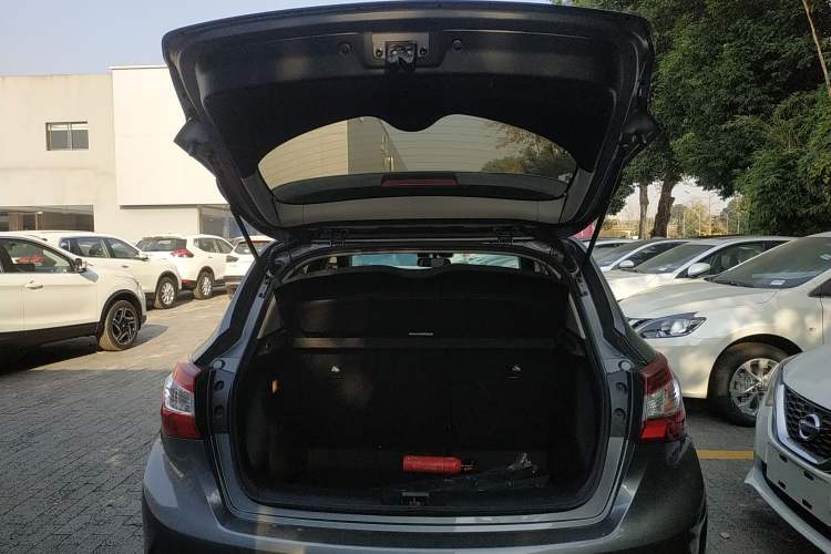 Used Nissan Tiida 2023 1.6L CVT Smart Drive Version Trunk