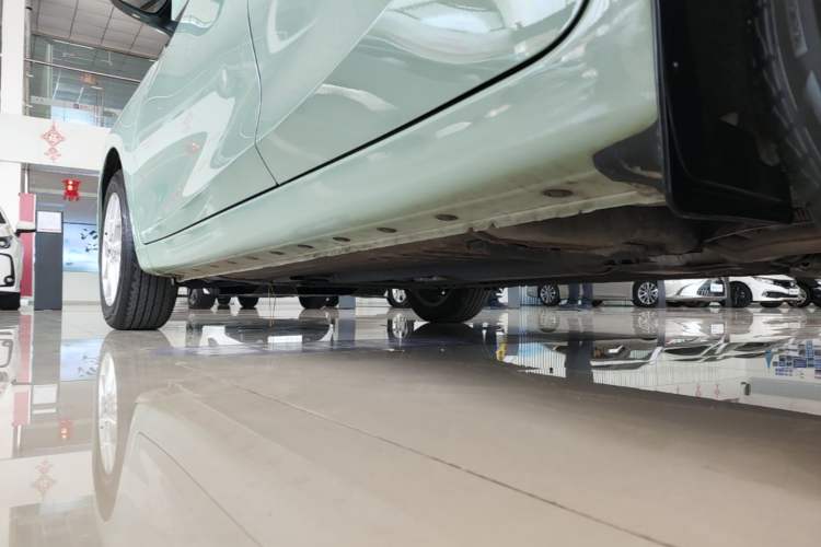 Used Nissan Tiida 2023 1.6L CVT Smart Drive Version Left Side Sill
