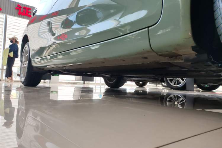 Used Nissan Tiida 2023 1.6L CVT Smart Drive Version Right Side Sill