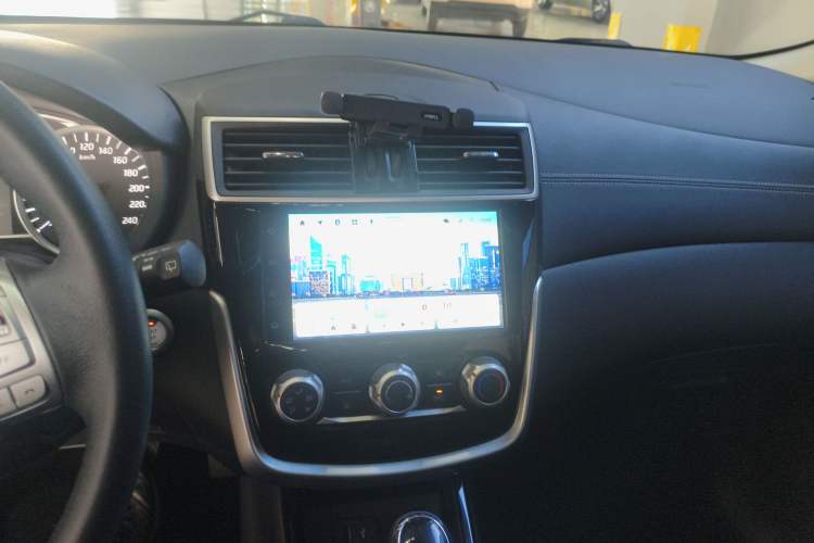 Used Nissan Tiida 2023 1.6L CVT Smart Drive Version Audio And AC Panel