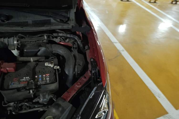 Used Nissan Tiida 2023 1.6L CVT Smart Drive Version Engine Bay Left