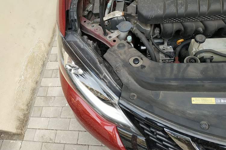 Used Nissan Tiida 2023 1.6L CVT Smart Drive Version Engine Bay Right