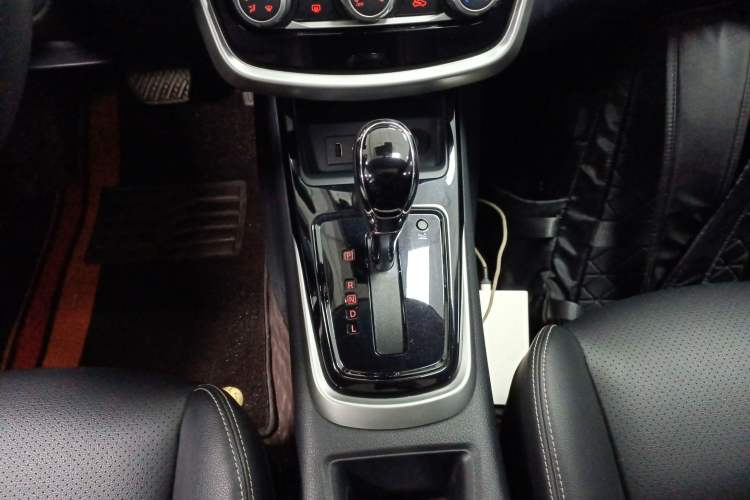 Used Nissan Tiida 2023 1.6L CVT Smart Drive Version Gear Lever