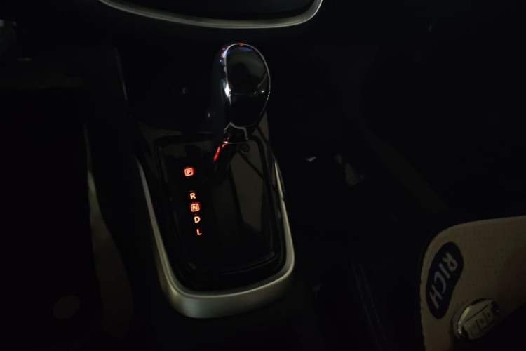 Used Nissan Tiida 2023 1.6L CVT Smart Drive Version Gear Lever