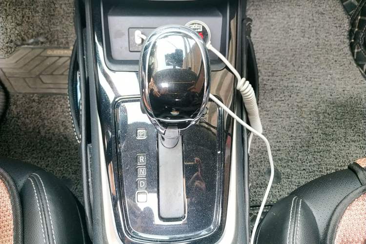 Used Nissan Tiida 2023 1.6L CVT Smart Drive Version Gear Lever