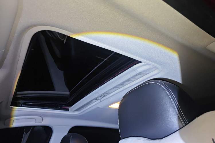 Used Nissan Tiida 2023 1.6L CVT Smart Drive Version Headliner