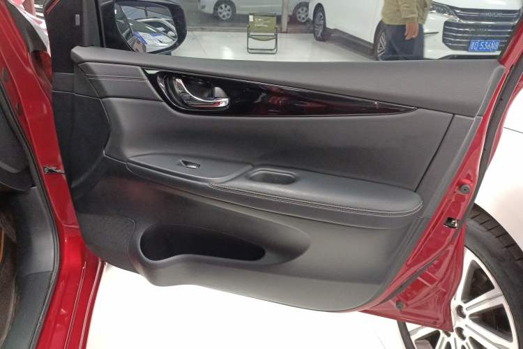 Used Nissan Tiida 2023 1.6L CVT Smart Drive Version Interior 5