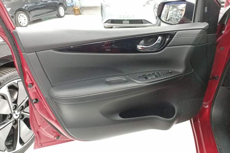 Used Nissan Tiida 2023 1.6L CVT Smart Drive Version Interior 7