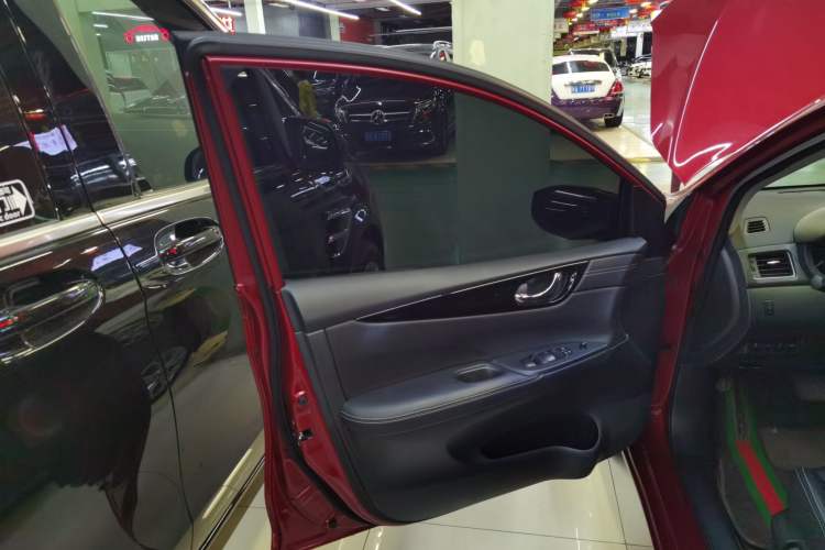 Used Nissan Tiida 2023 1.6L CVT Cool Dynamic Edition Left Front Door Interior