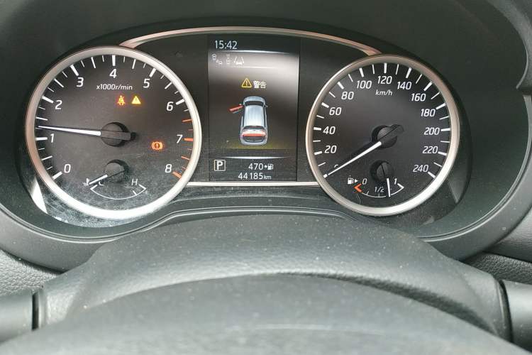 Used Nissan Tiida 2023 1.6L CVT Smart Drive Version Odometer Close Up