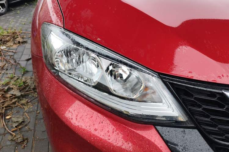 Used Nissan Tiida 2023 1.6L CVT Cool Dynamic Edition Right Front Headlight
