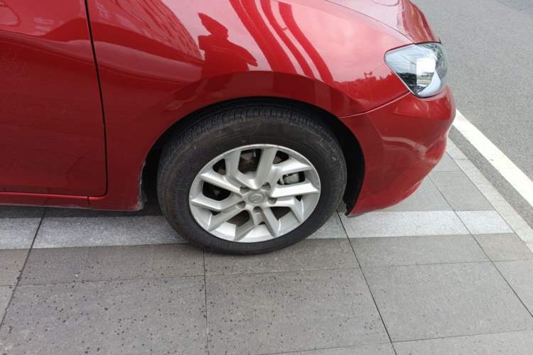 Used Nissan Tiida 2023 1.6L CVT Smart Drive Version Right Front Wheel Hub