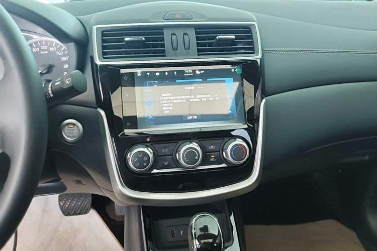 Used Nissan Tiida 2023 1.6L CVT Smart Drive Version Audio And AC Panel