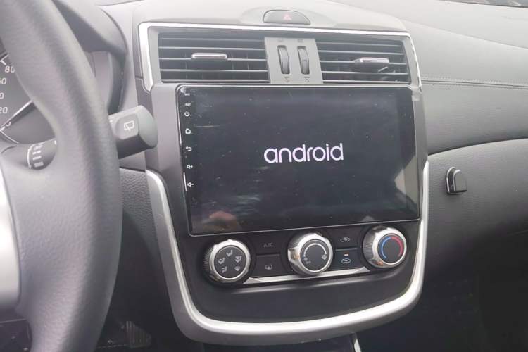 Used Nissan Tiida 2023 1.6L CVT Cool Dynamic Edition Audio And AC Panel