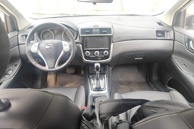 Used Nissan Tiida 2023 1.6L CVT Smart Drive Version Center Console
