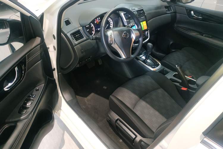 Used Nissan Tiida 2023 1.6L CVT Cool Dynamic Edition Driver Seat