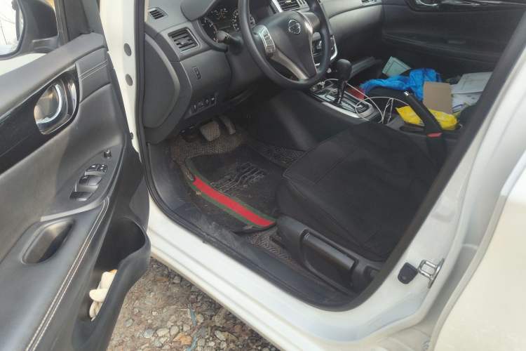 Used Nissan Tiida 2023 1.6L CVT Cool Dynamic Edition Driver Seat