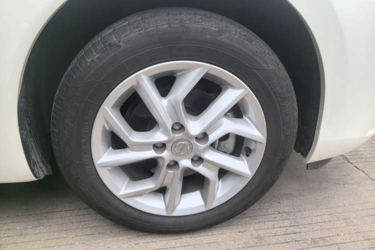 Used Nissan Tiida 2023 1.6L CVT Cool Dynamic Edition Exterior 5