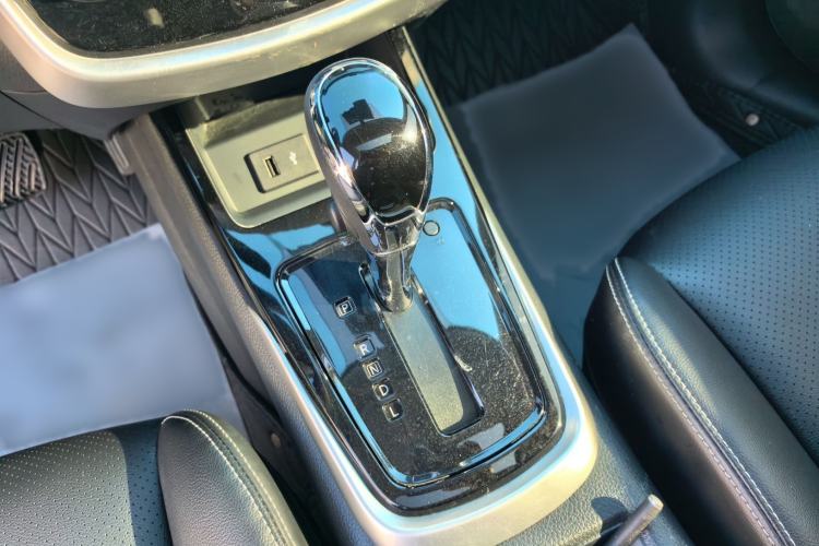 Used Nissan Tiida 2023 1.6L CVT Smart Drive Version Gear Lever