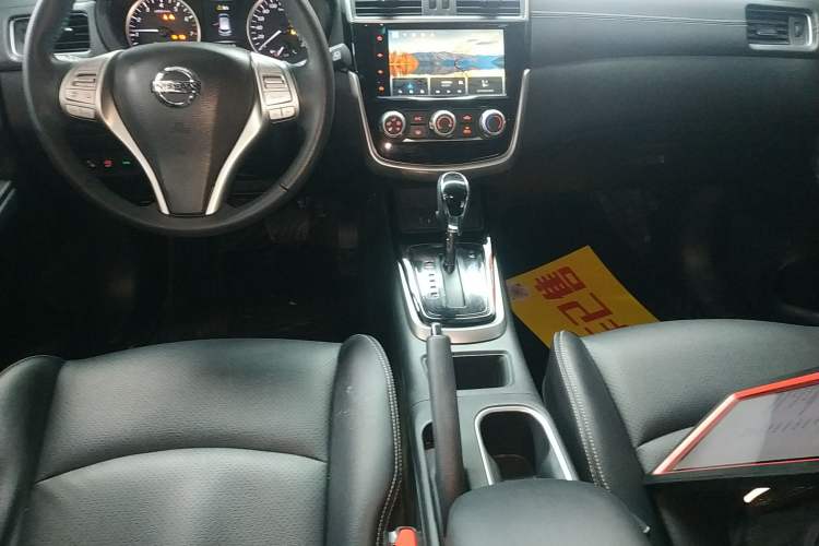 Used Nissan Tiida 2023 1.6L CVT Smart Drive Version Gear Lever