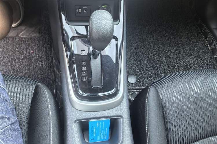 Used Nissan Tiida 2023 1.6L CVT Cool Dynamic Edition Gear Lever