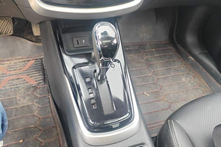 Used Nissan Tiida 2023 1.6L CVT Smart Drive Version Gear Lever