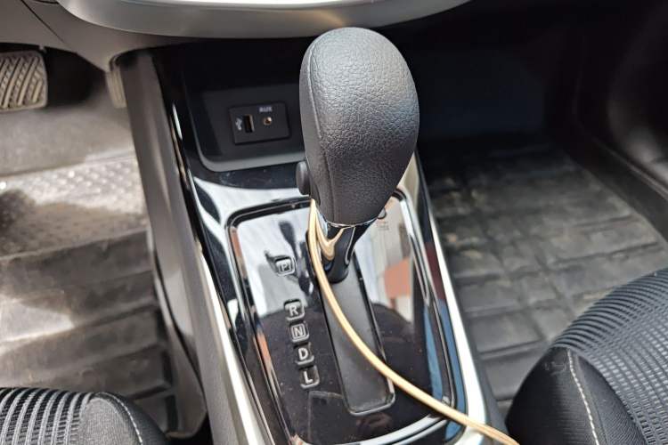 Used Nissan Tiida 2023 1.6L CVT Cool Dynamic Edition Gear Lever