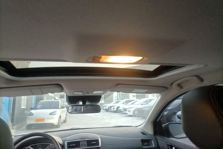 Used Nissan Tiida 2023 1.6L CVT Smart Drive Version Headliner
