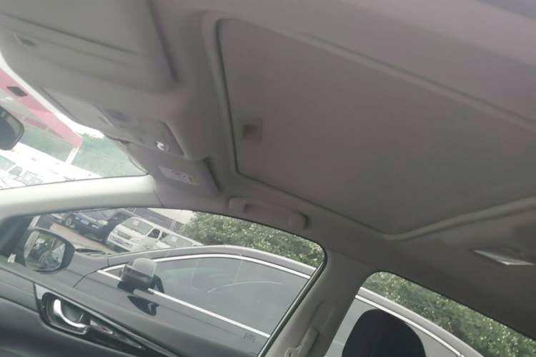 Used Nissan Tiida 2023 1.6L CVT Cool Dynamic Edition Headliner