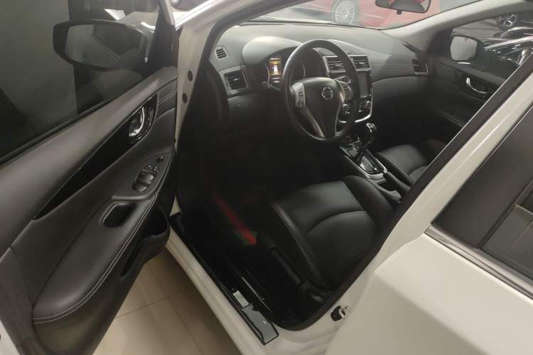 Used Nissan Tiida 2023 1.6L CVT Smart Drive Version Interior 3