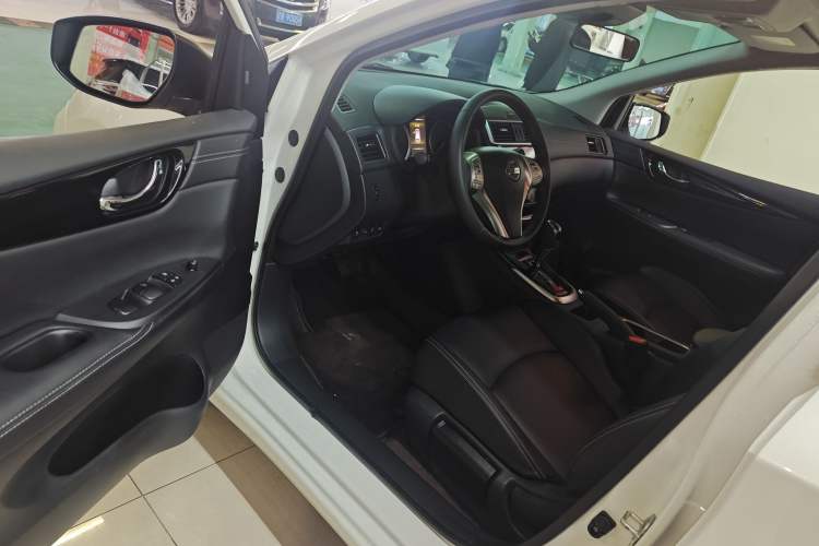 Used Nissan Tiida 2023 1.6L CVT Smart Drive Version Interior 3