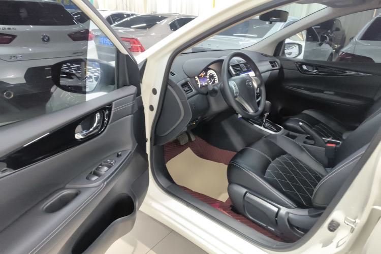 Used Nissan Tiida 2023 1.6L CVT Cool Dynamic Edition Interior 3