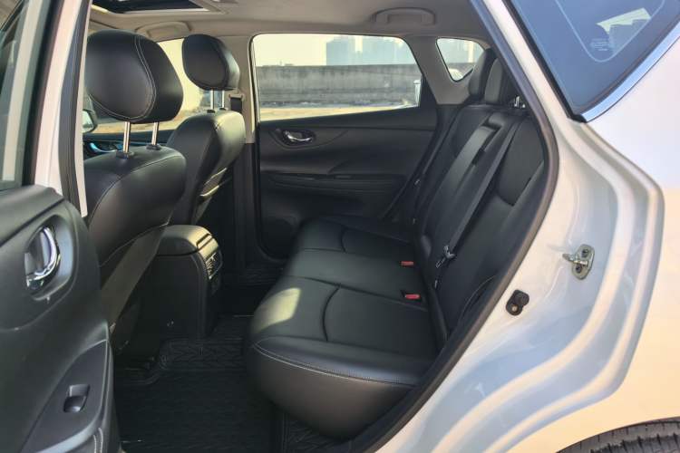 Used Nissan Tiida 2023 1.6L CVT Smart Drive Version Interior 4